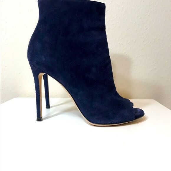 Gianvito Rossi navy suede booties - Picture 1 of 6